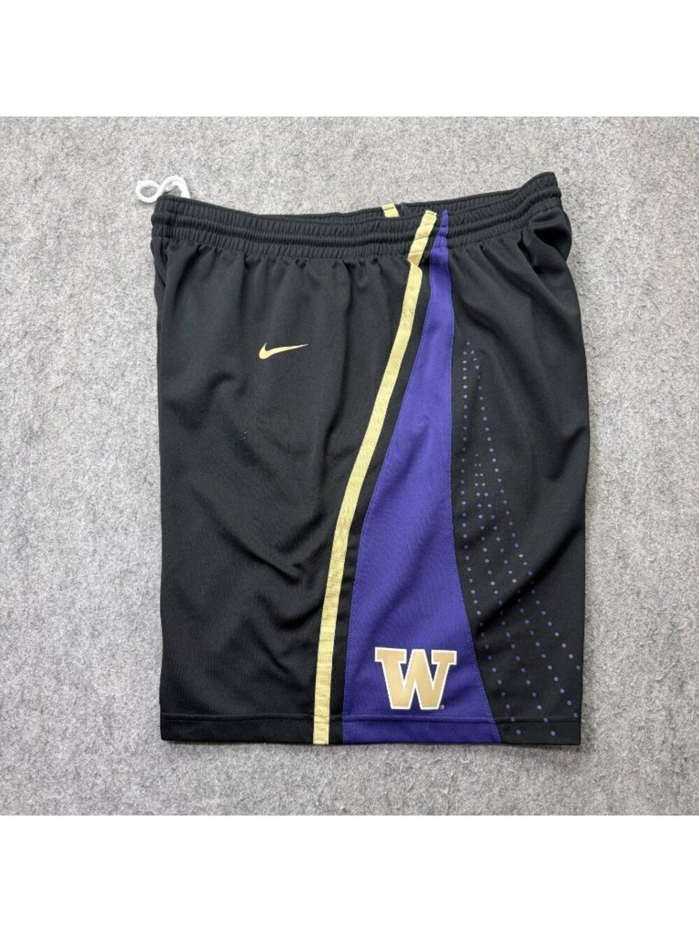 Washington Huskies Nike Shorts Men M Black Purple Gold Training *Flaws